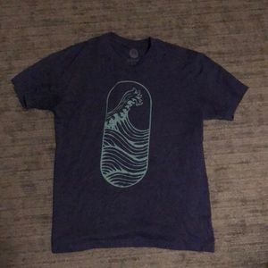 Wohven t-shirt with waves